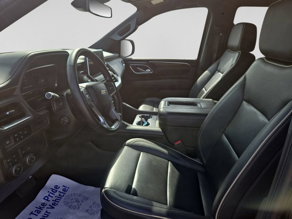 Used 2024 Chevrolet Tahoe Premier AWD/4WD image 21