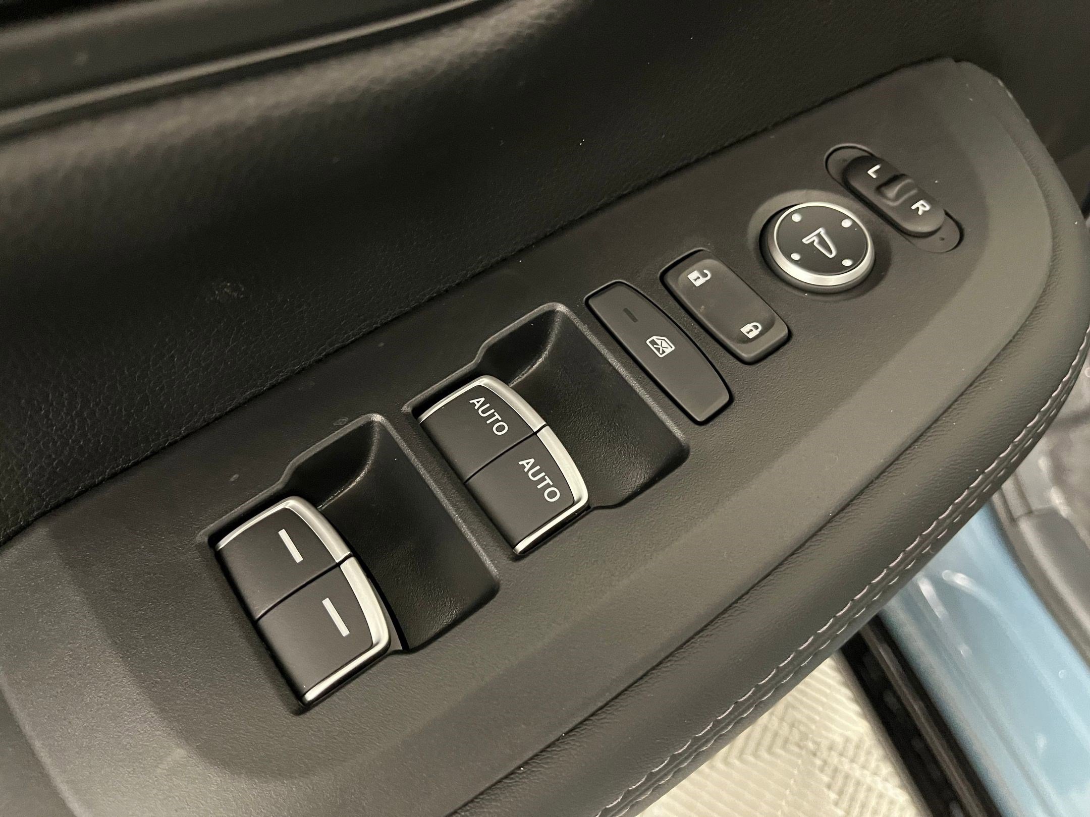 New 2026 Honda HR-V EX-L image 10
