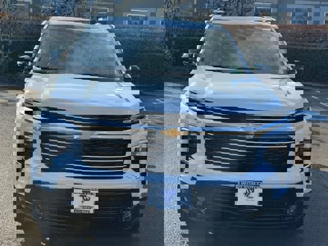 New 2026 Chevrolet Traverse High Country image 2