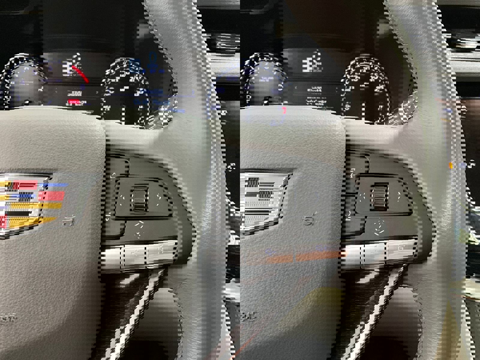 Used 2024 Cadillac XT6 Premium Luxury w/ LPO, Floor Liner Package image 17