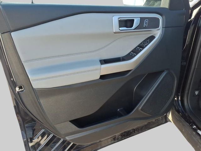 Used 2023 Ford Explorer XLT w/ Equipment Group 202A image 20