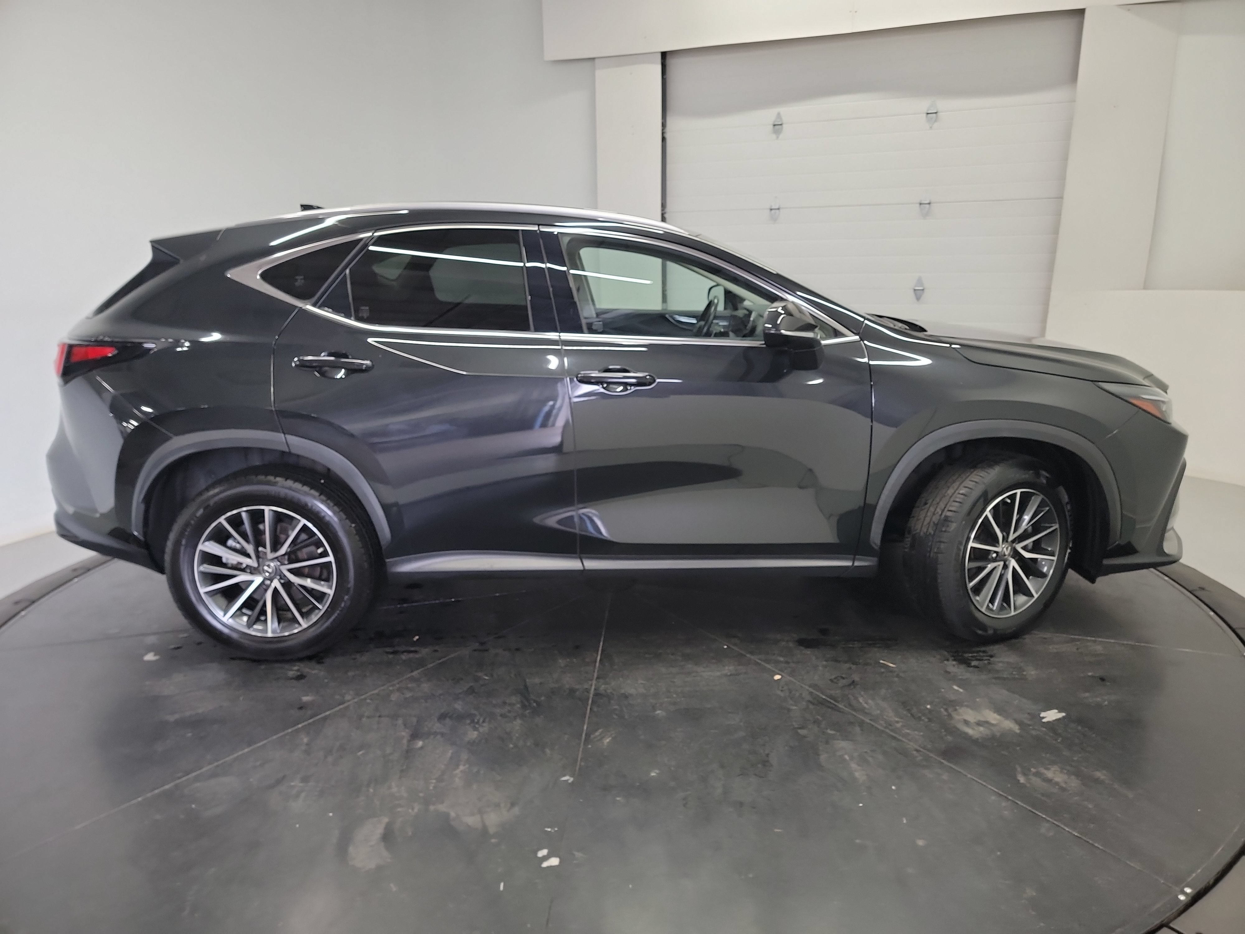 Used 2023 Lexus NX 350 AWD image 11