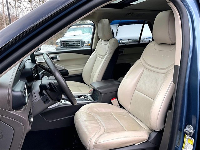 Used 2020 Ford Explorer Platinum w/ Premium Technology Package image 21