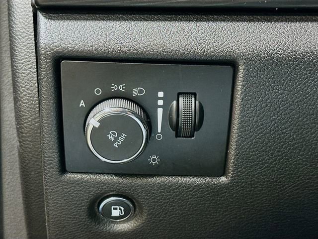 Used 2019 Jeep Grand Cherokee Altitude image 9