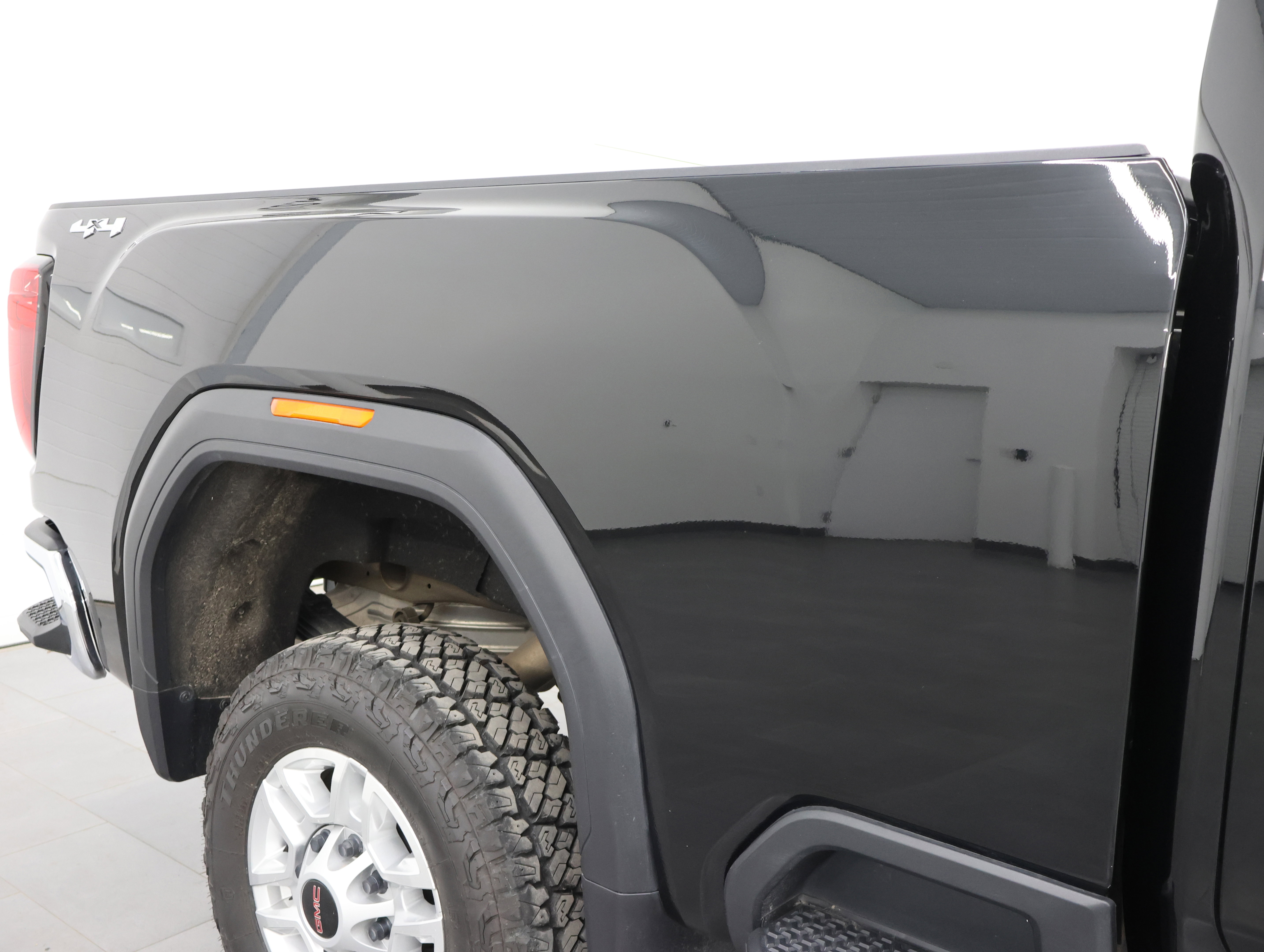 Used 2023 GMC Sierra 2500 SLE w/ SLE Convenience Package image 24