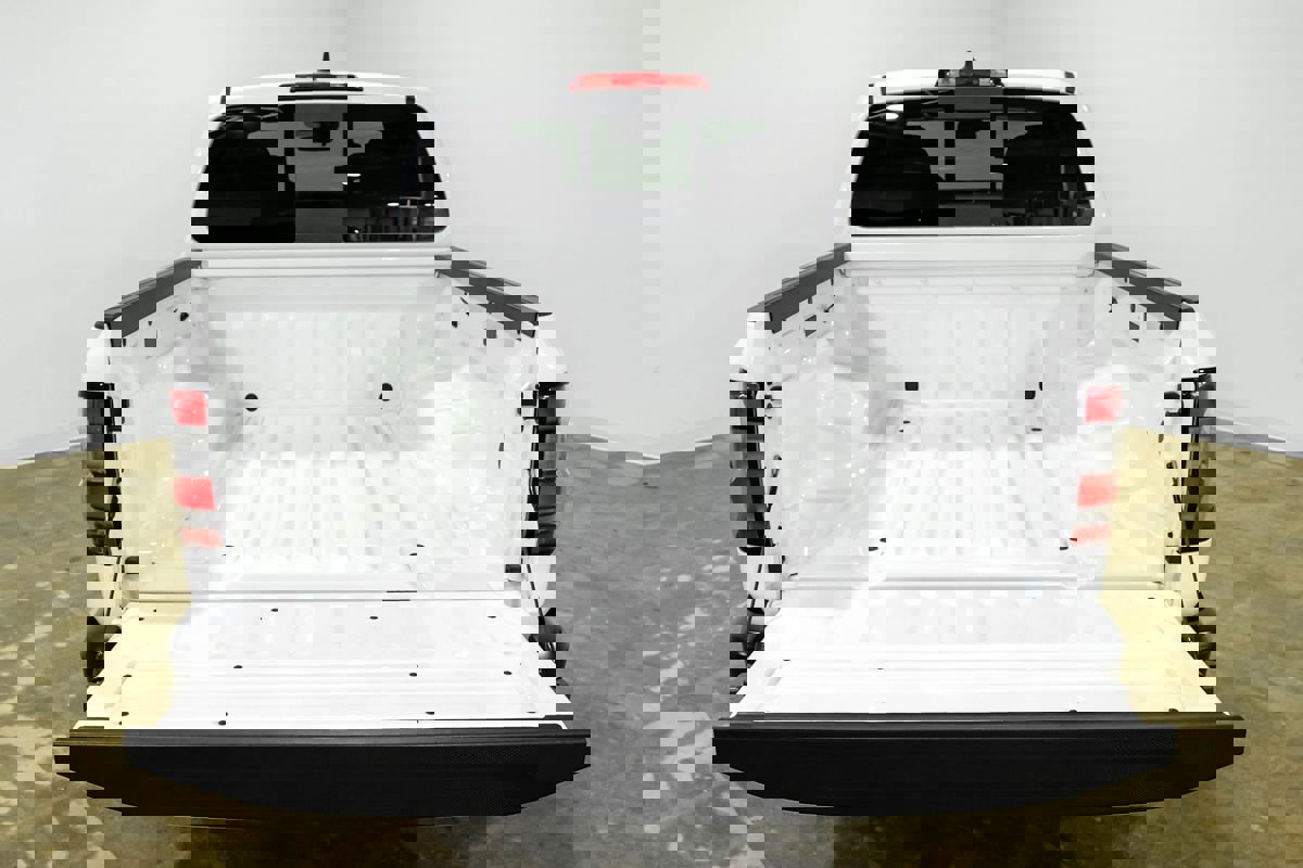 Used 2025 Nissan Frontier S image 44