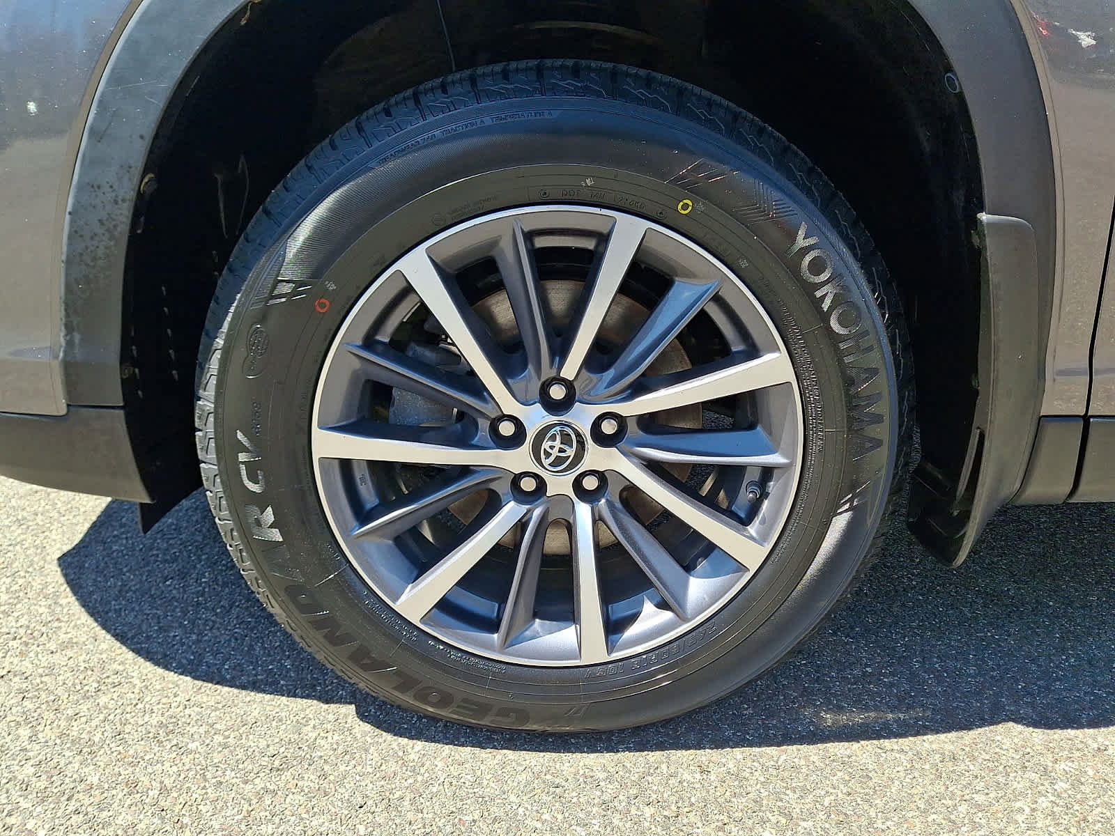 Certified 2019 Toyota Highlander XLE AWD/4WD image 9