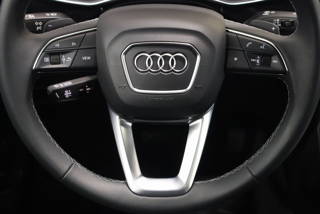 Certified 2025 Audi Q8 Prestige image 17