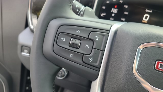 New 2026 GMC Sierra 1500 Elevation w/ LPO, Elevation Black Package AWD/4WD image 19