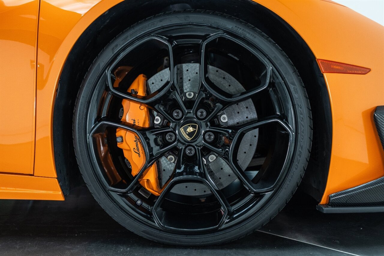Used 2017 Lamborghini Huracan LP 610-4 AWD/4WD image 77