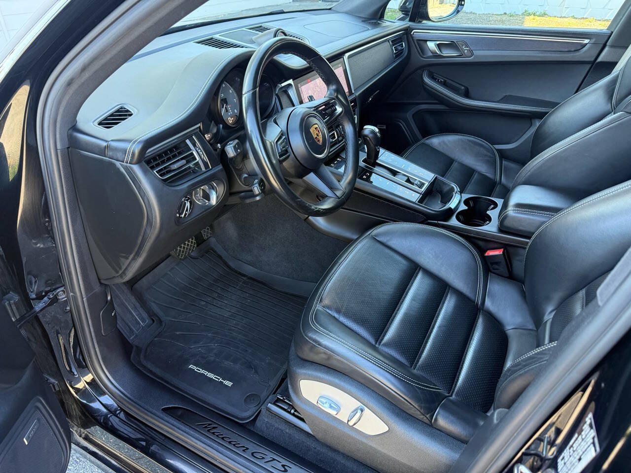 Used 2022 Porsche Macan GTS AWD/4WD image 7