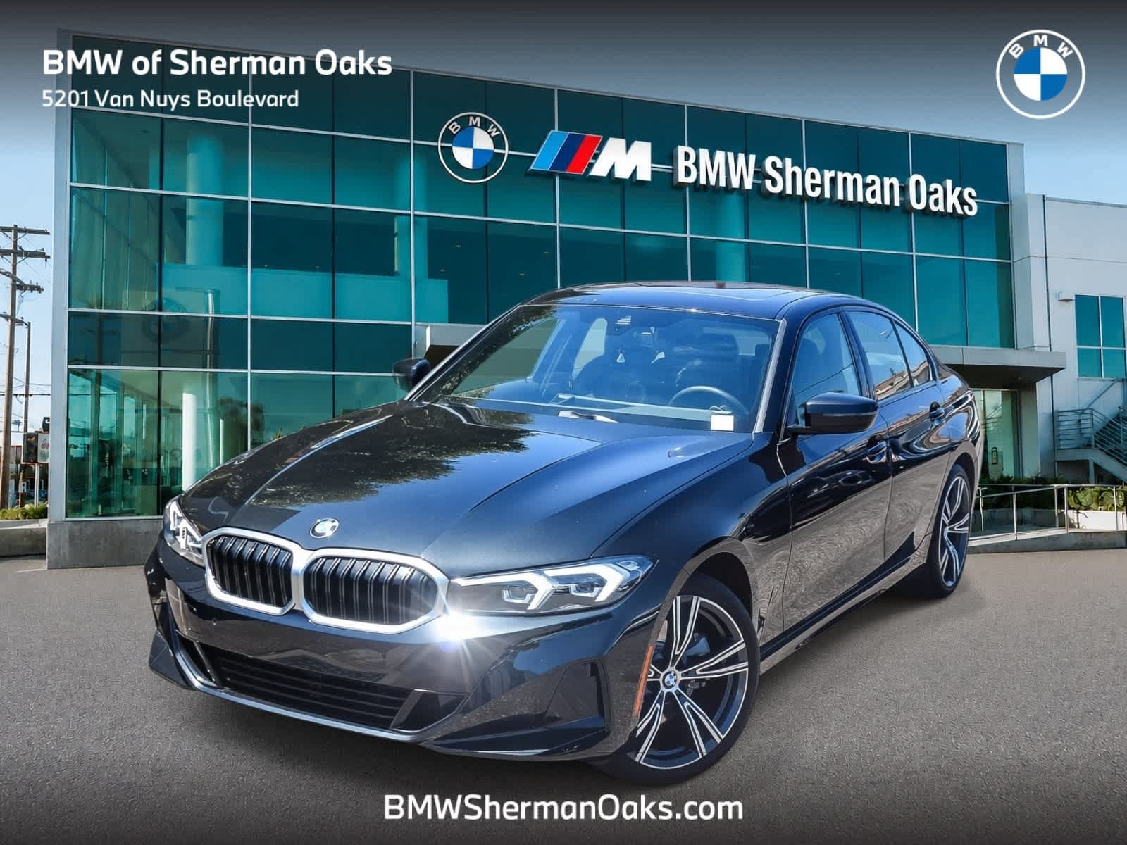 Used 2023 BMW 330i Sedan w/ Driving Assistance Package RWD image 1