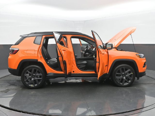 New 2026 Jeep Compass Limited w/ Sun, Sound & Navigation Group AWD/4WD image 57