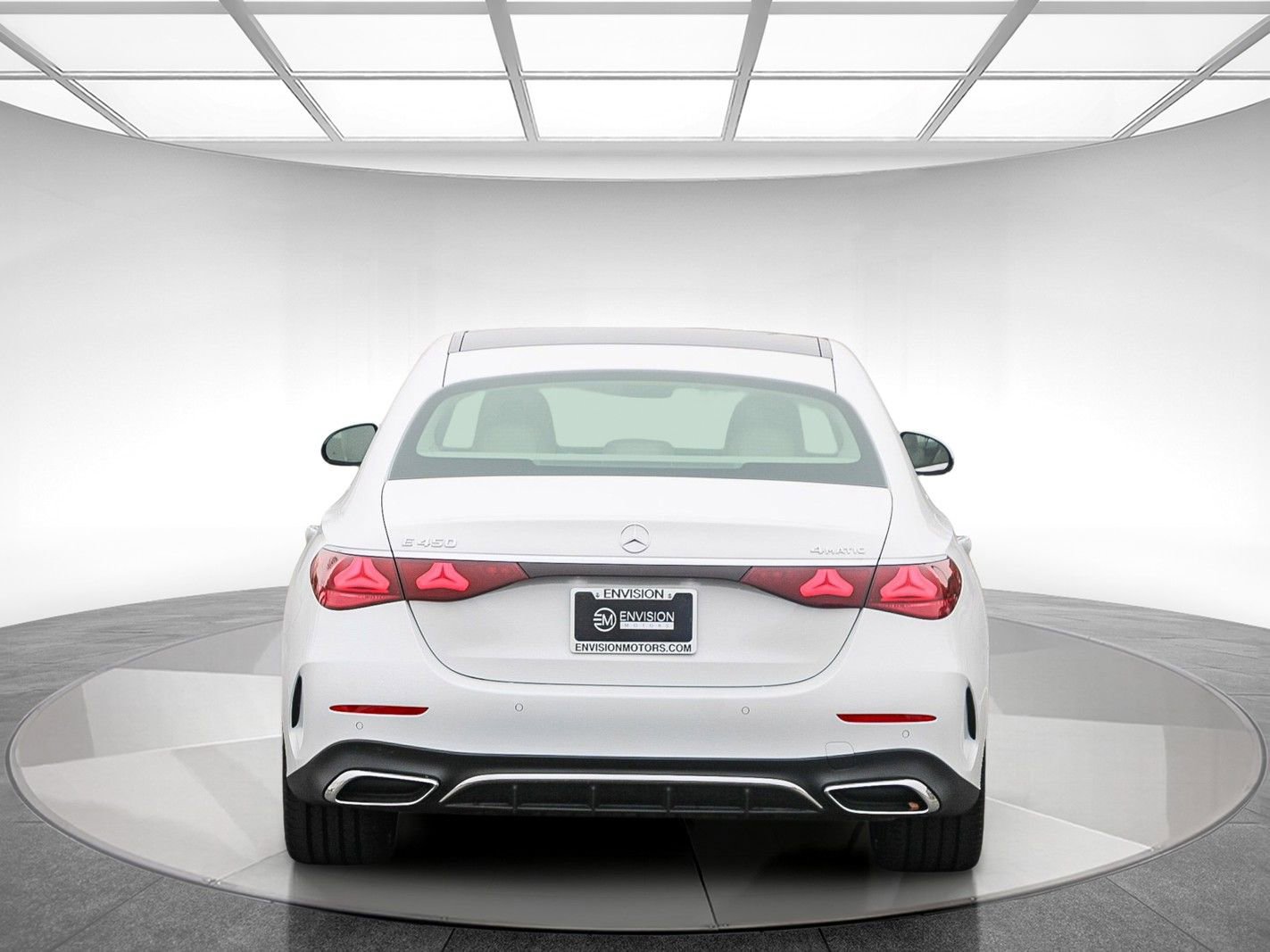 New 2026 Mercedes-Benz E 450 4MATIC Sedan image 3