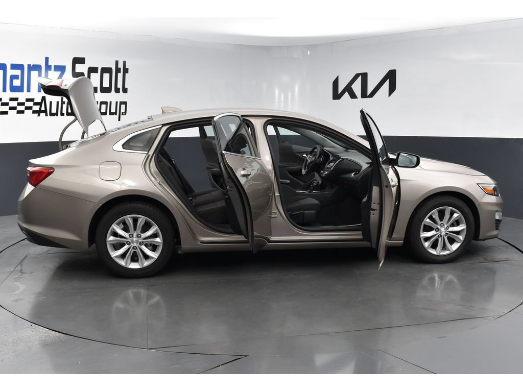 Used 2023 Chevrolet Malibu LT FWD image 28