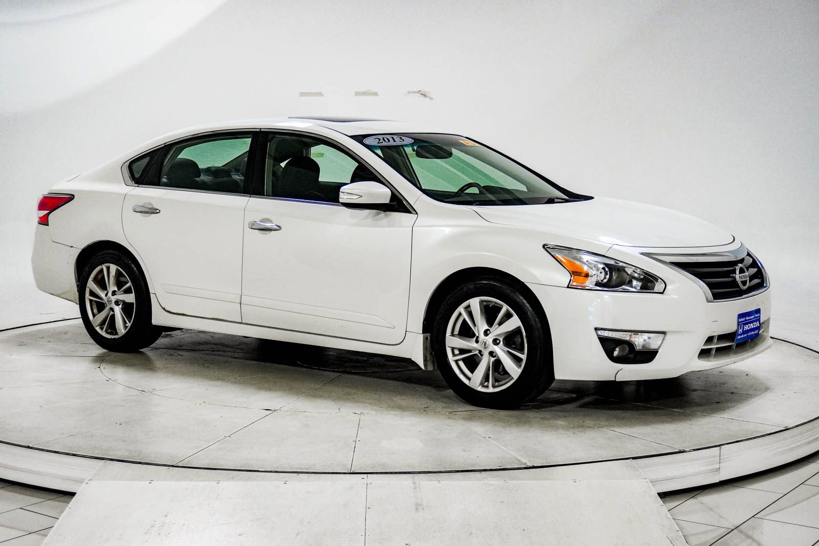 Used 2013 Nissan Altima 2.5 SL w/ 2.5 Moonroof Pkg FWD image 12