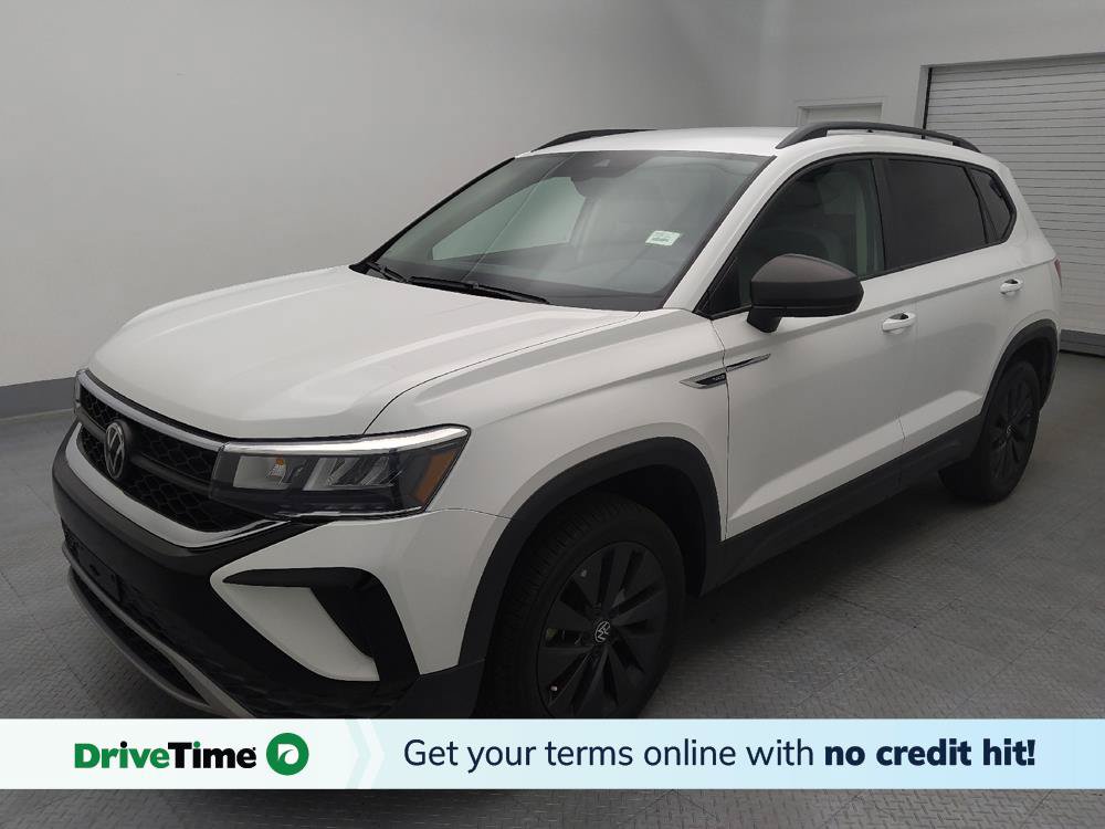Used 2024 Volkswagen Taos S w/ MDO Package FWD image 1