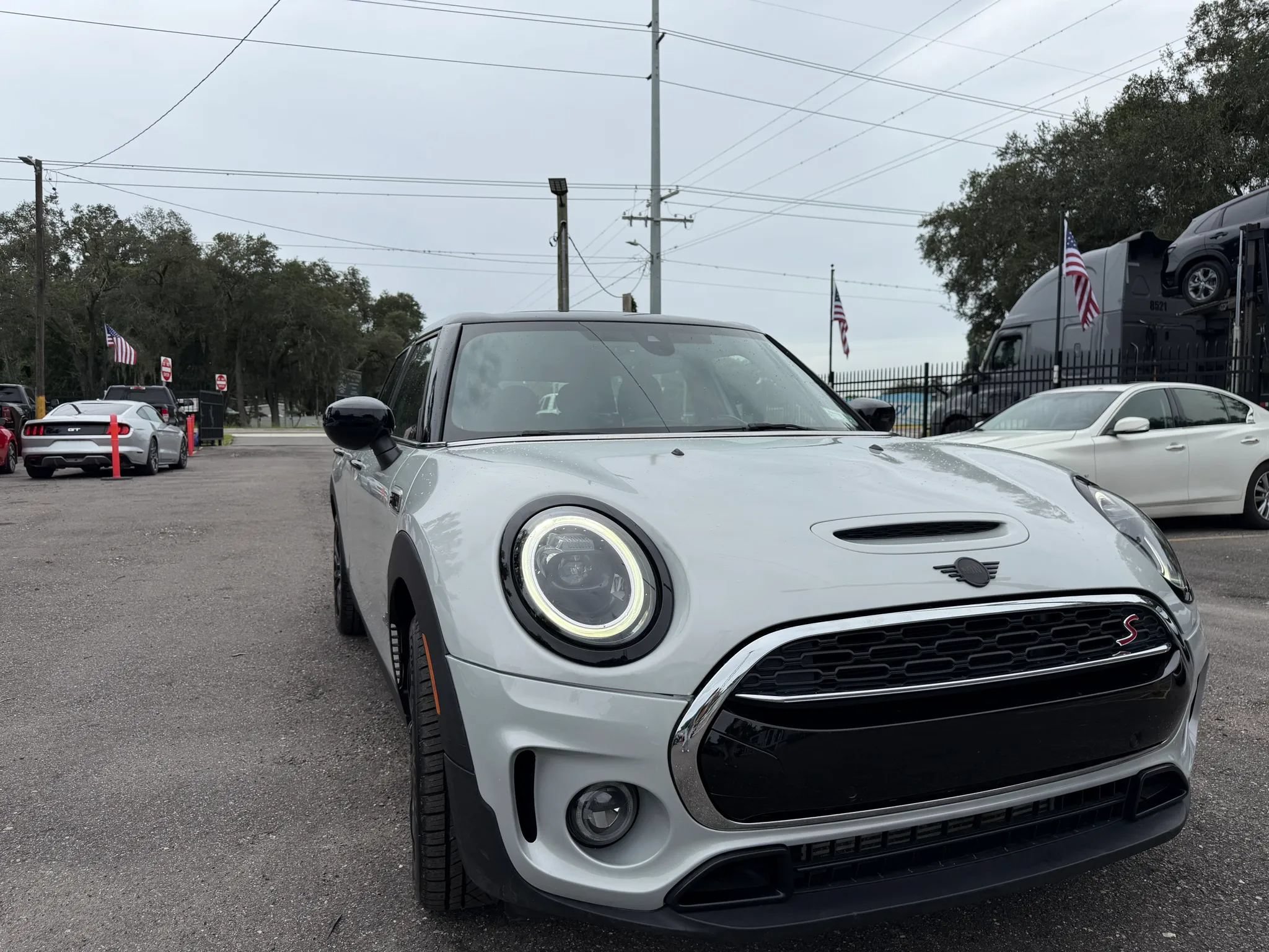 Used 2022 MINI Cooper Clubman S w/ Premium Package AWD/4WD image 4