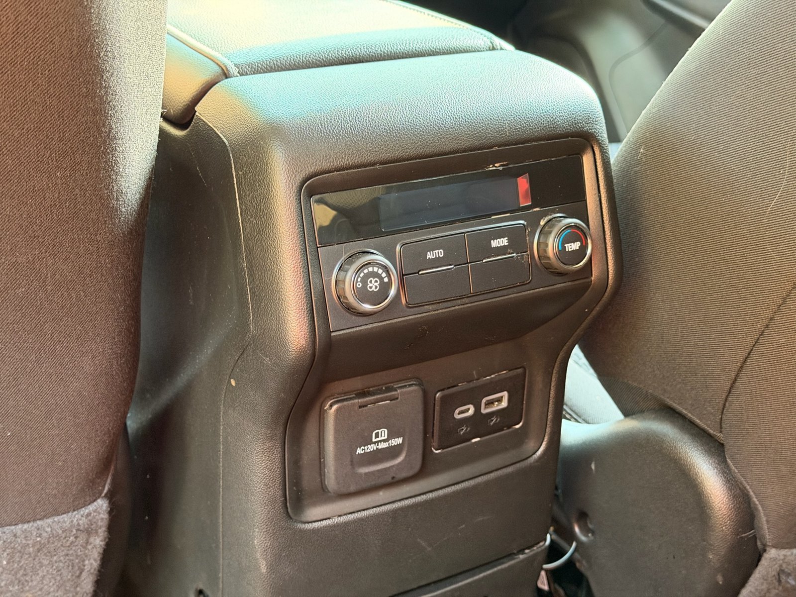 Used 2023 GMC Acadia SLE w/ Driver Convenience Package AWD/4WD image 29
