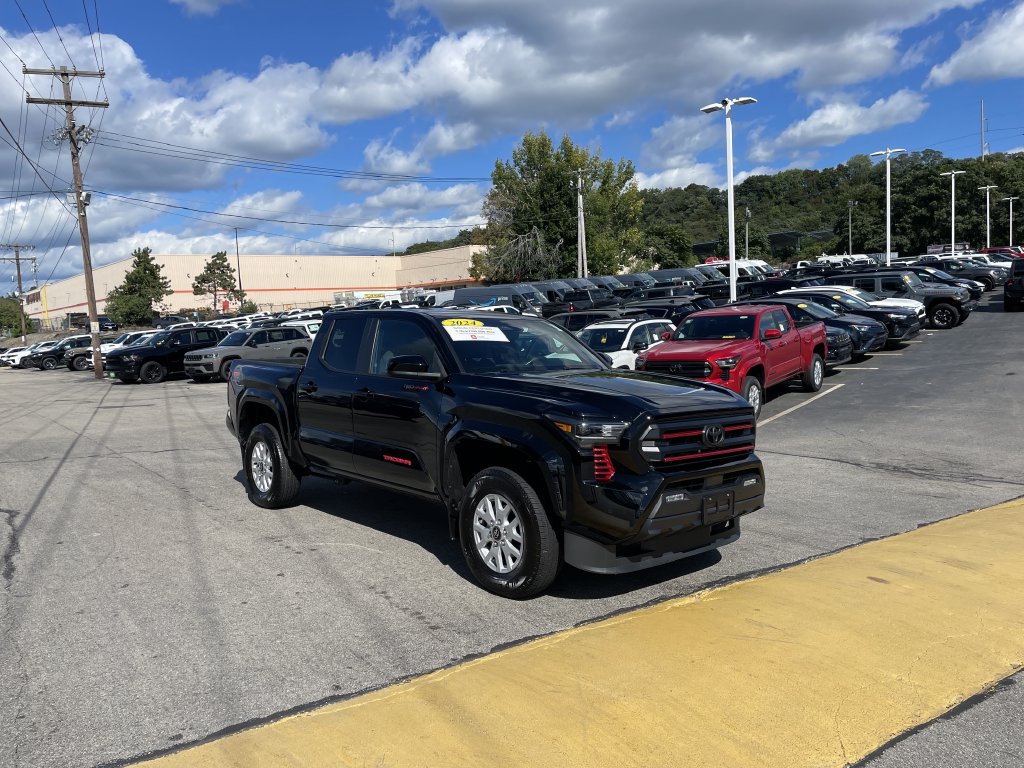 Certified 2024 Toyota Tacoma SR5 AWD/4WD image 6