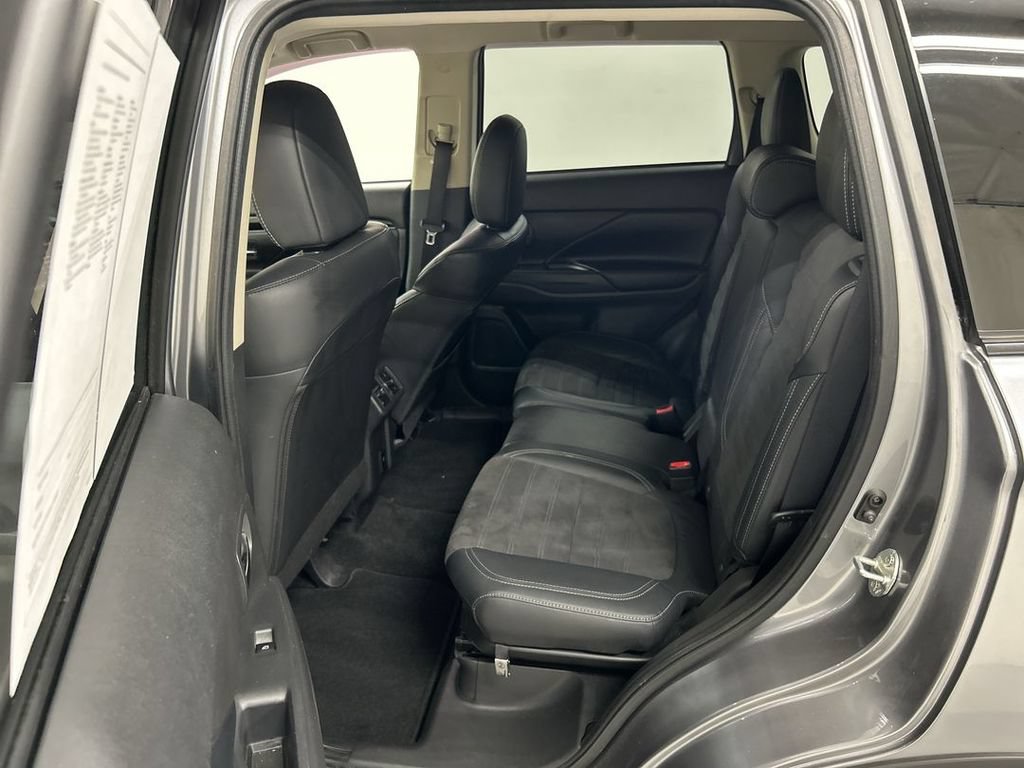 Used 2020 Mitsubishi Outlander SE AWD/4WD image 19