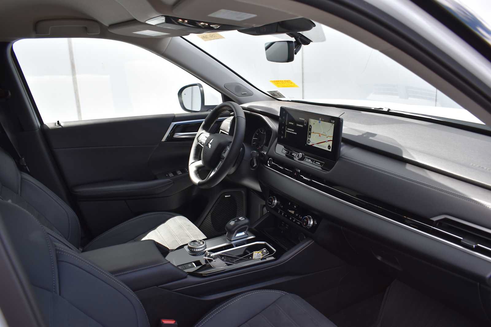 Used 2026 Mitsubishi Outlander SE AWD/4WD image 10