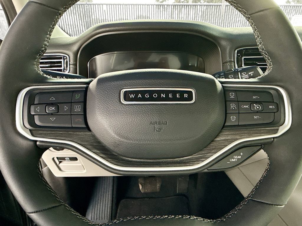 New 2024 Jeep Wagoneer Series II w/ Flexible Seating Group RWD image 20