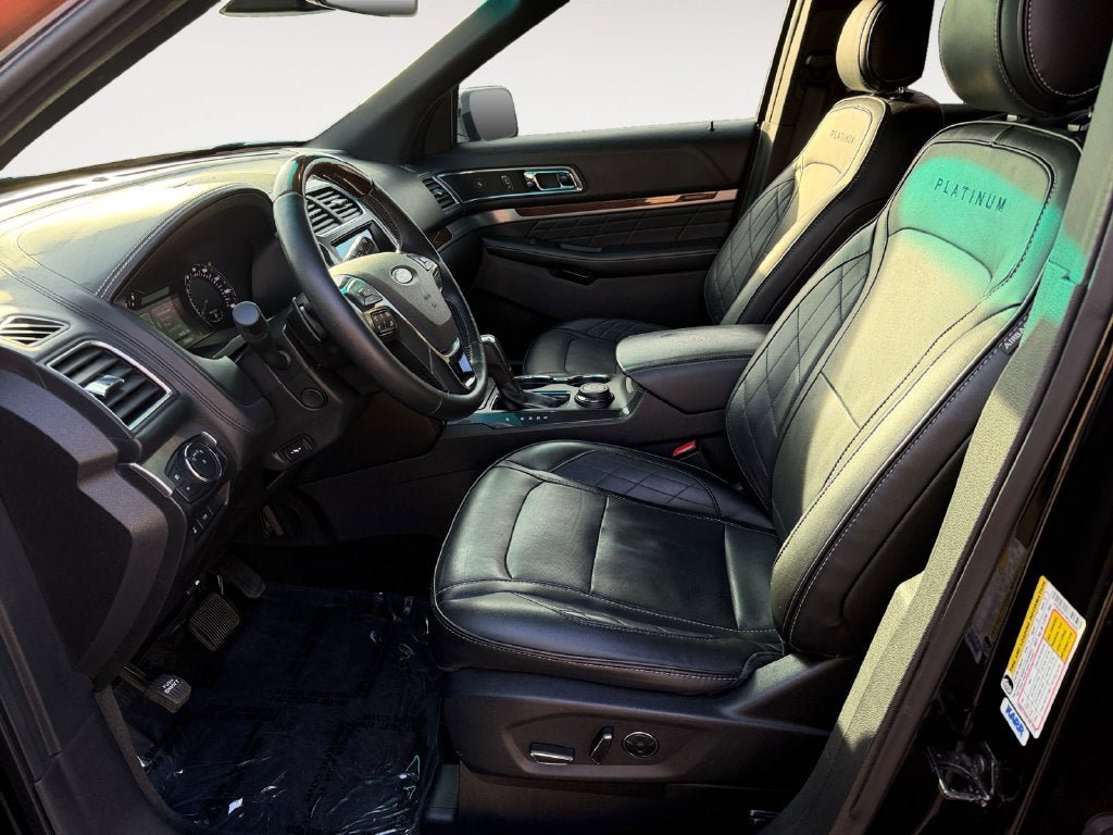 Used 2017 Ford Explorer Platinum AWD/4WD image 7