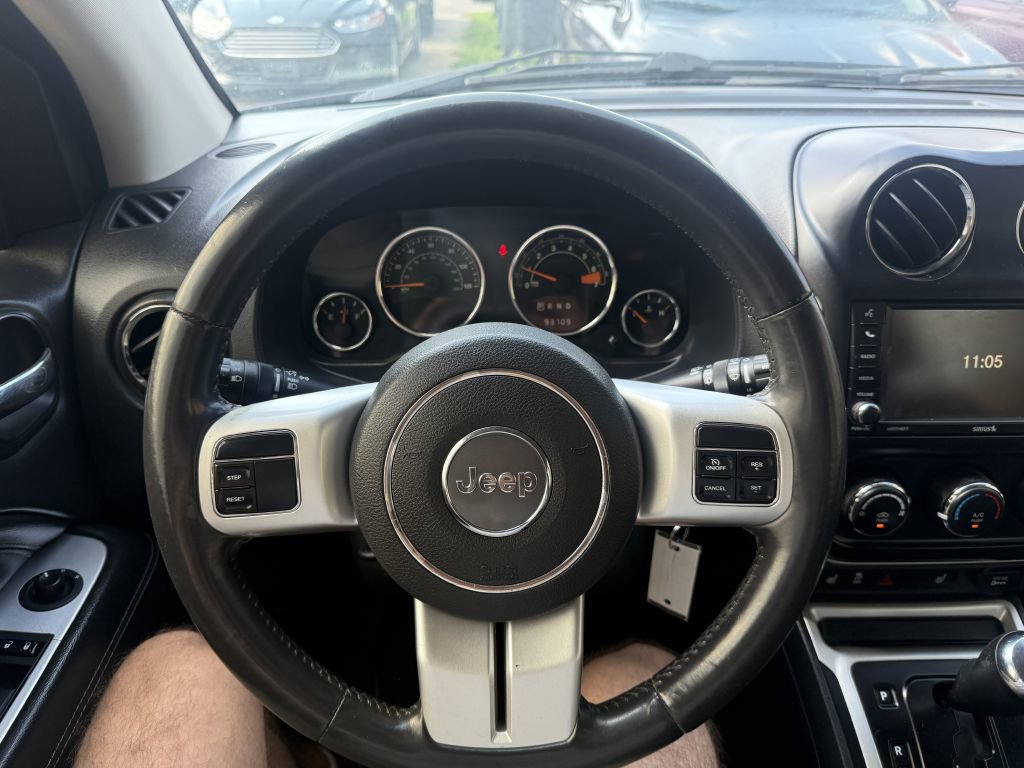 Used 2015 Jeep Compass High Altitude image 9