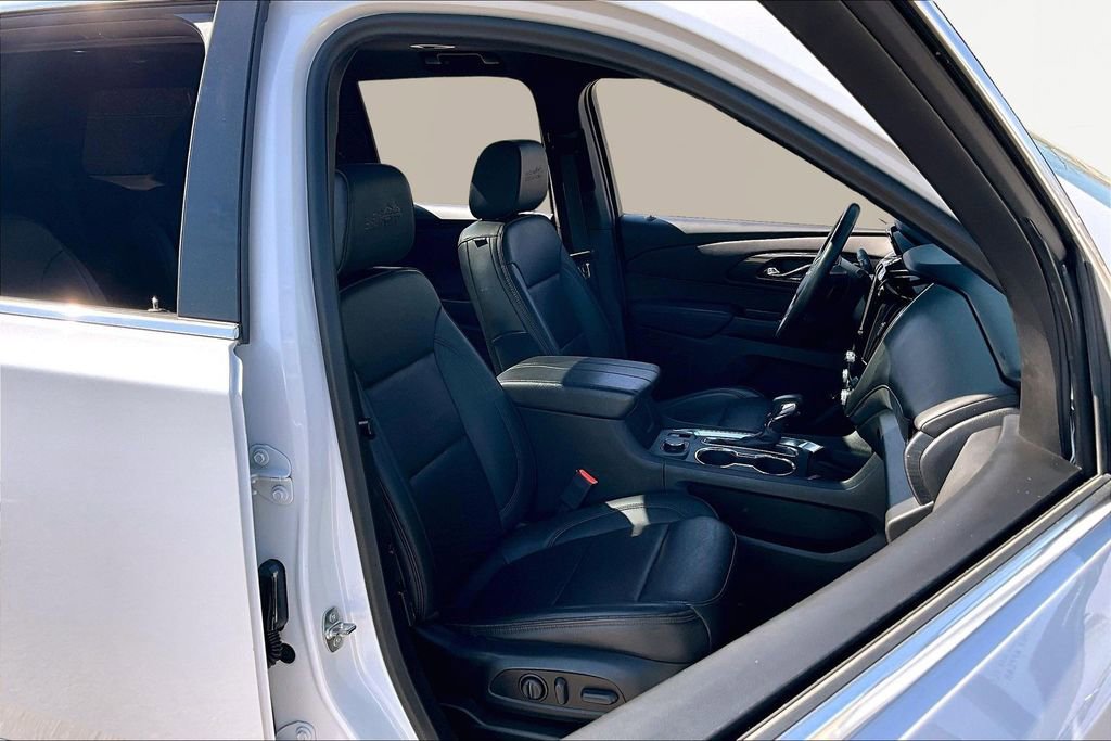 Used 2023 Chevrolet Traverse High Country image 7