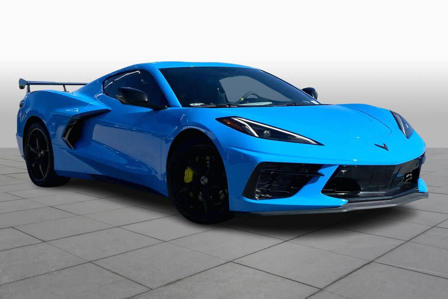 Used 2022 Chevrolet Corvette Stingray Premium Cpe w/ Z51 Performance Package image 3