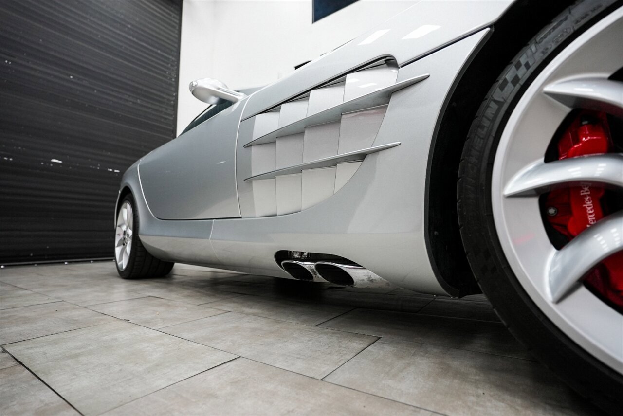 Used 2008 Mercedes-Benz SLR image 31