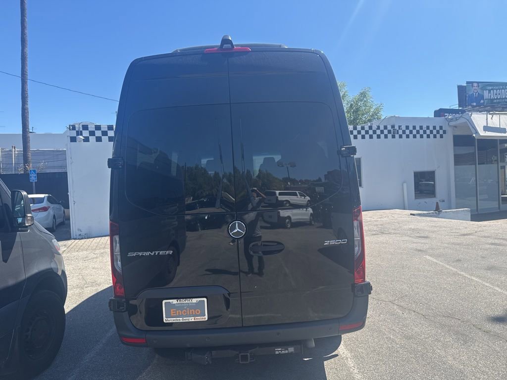 Used 2023 Mercedes-Benz Sprinter 2500 image 6