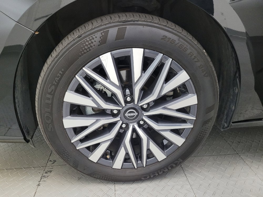 Used 2025 Nissan Altima 2.5 SV AWD/4WD image 31
