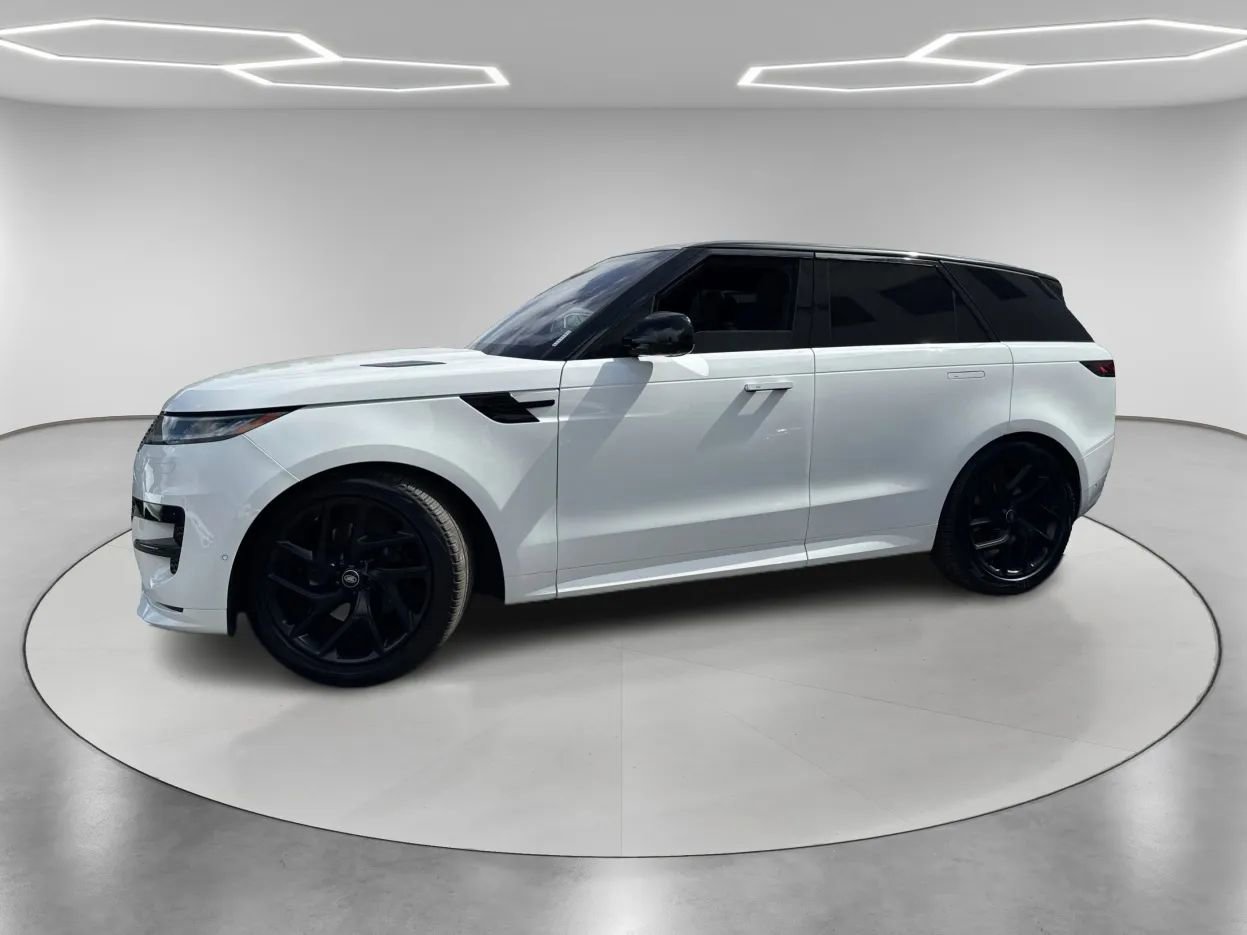 Used 2023 Land Rover Range Rover Sport SE Dynamic image 8