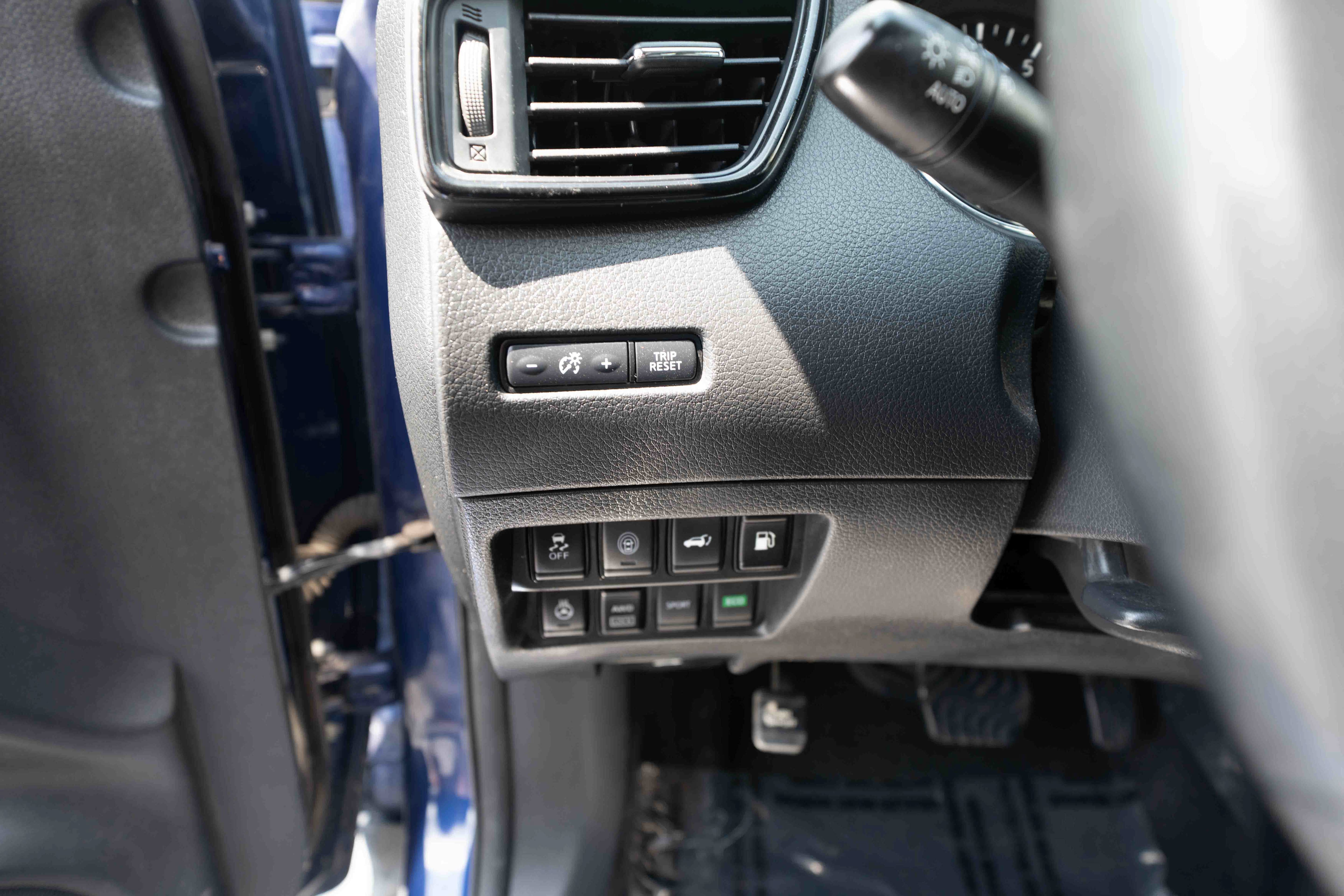 Used 2018 Nissan Rogue SL AWD/4WD image 11