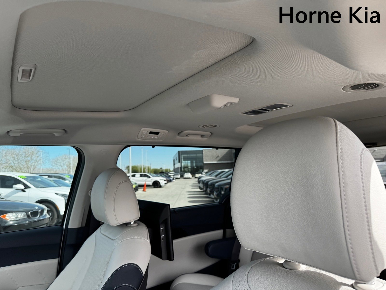 New 2026 Kia Carnival SX Prestige image 18