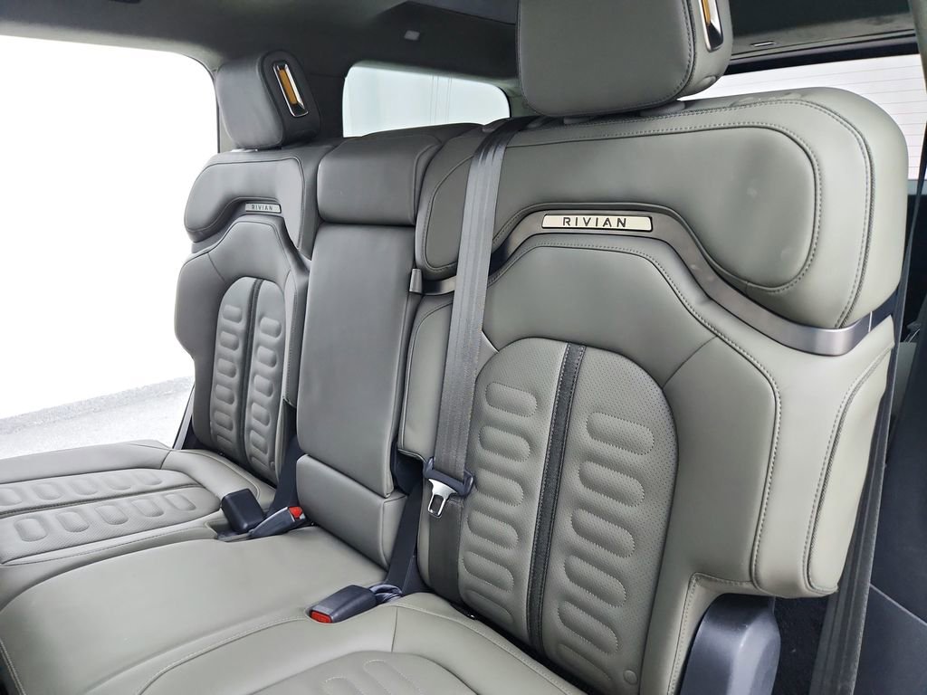 Used 2023 Rivian R1S Adventure image 34