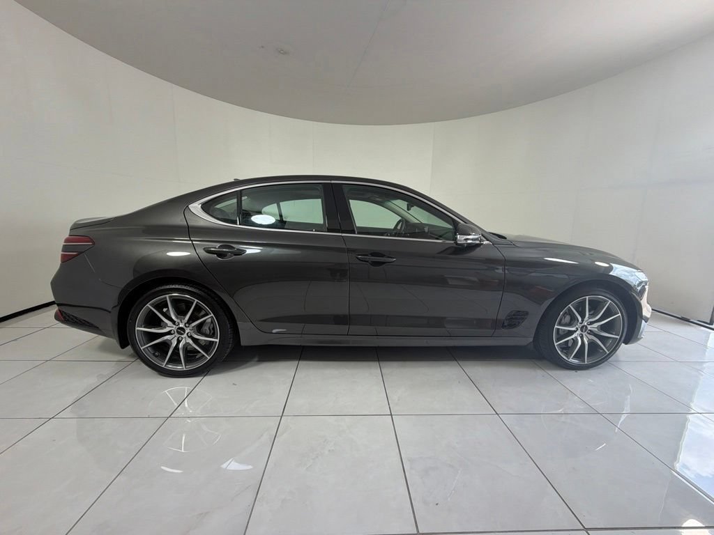 Used 2026 Genesis G70 2.5T Prestige RWD image 4