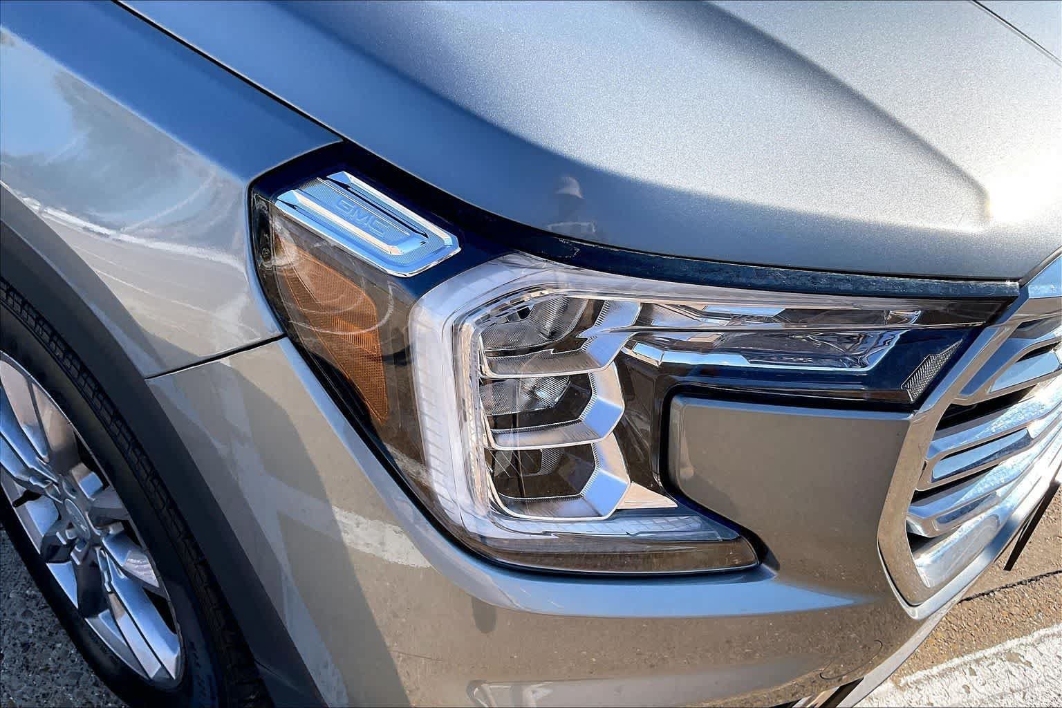 Used 2023 GMC Terrain SLT FWD image 30