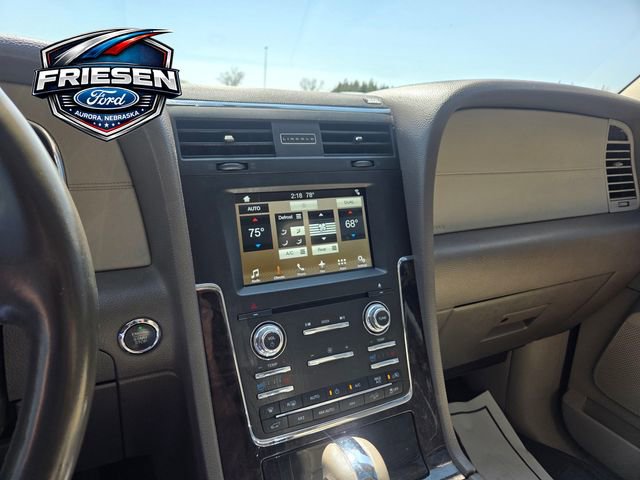Used 2017 Lincoln Navigator L Select AWD/4WD image 19