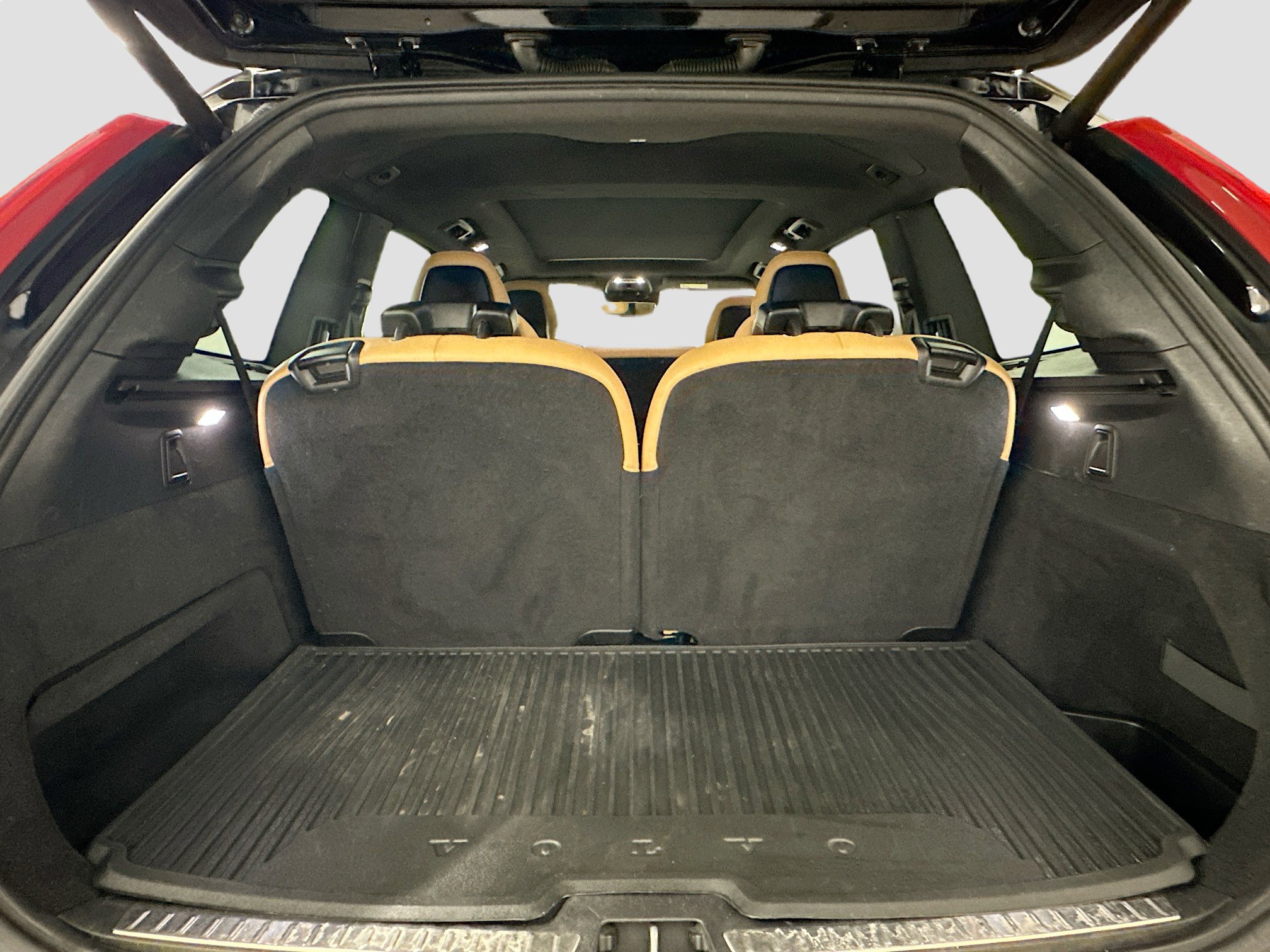 Used 2017 Volvo XC90 T6 Momentum w/ Vision Package image 32