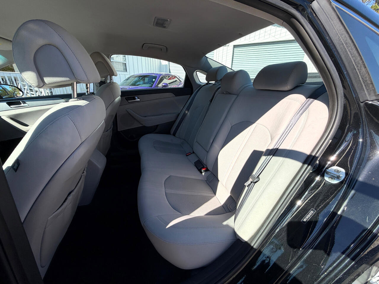 Used 2016 Hyundai Sonata SE image 10