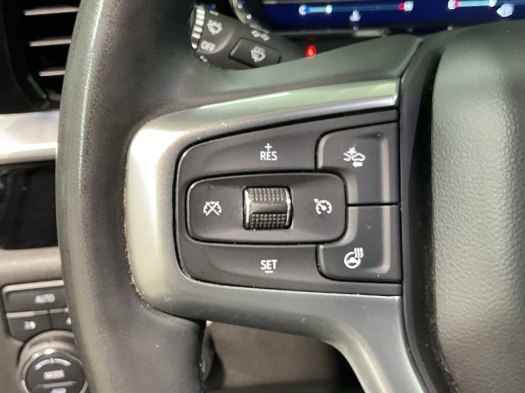 Used 2023 Chevrolet Silverado 1500 LT AWD/4WD image 9