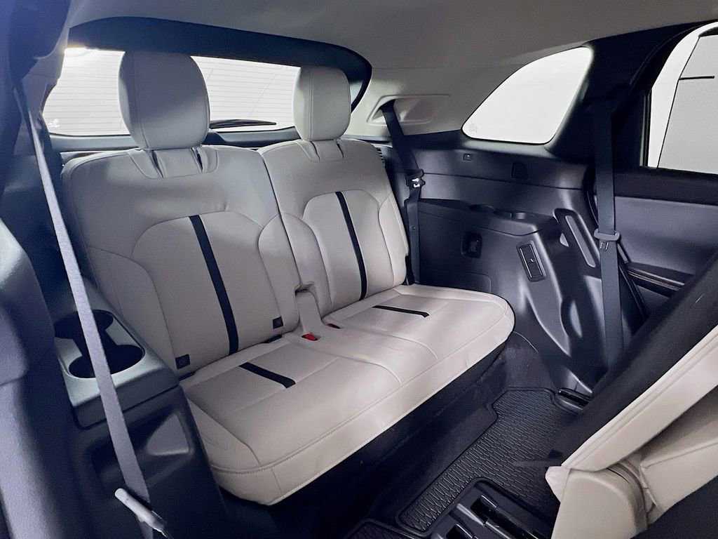 Certified 2025 MAZDA CX-90 Plug-In Hybrid w/Premium Sport image 33