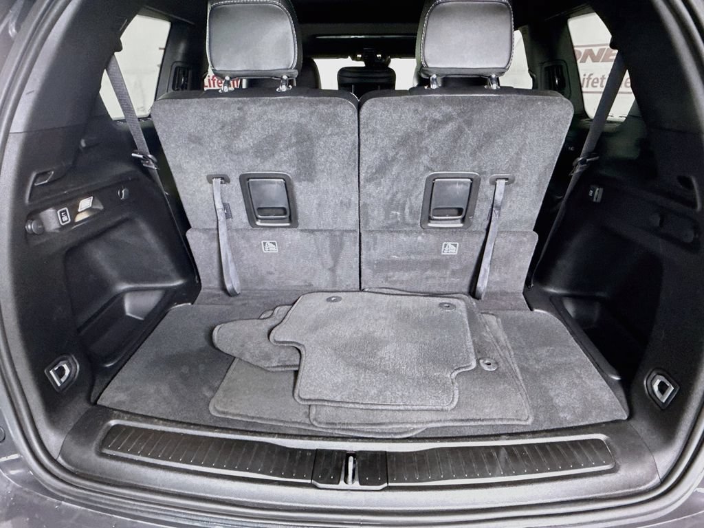 Used 2023 Jeep Grand Cherokee L Laredo AWD/4WD image 29