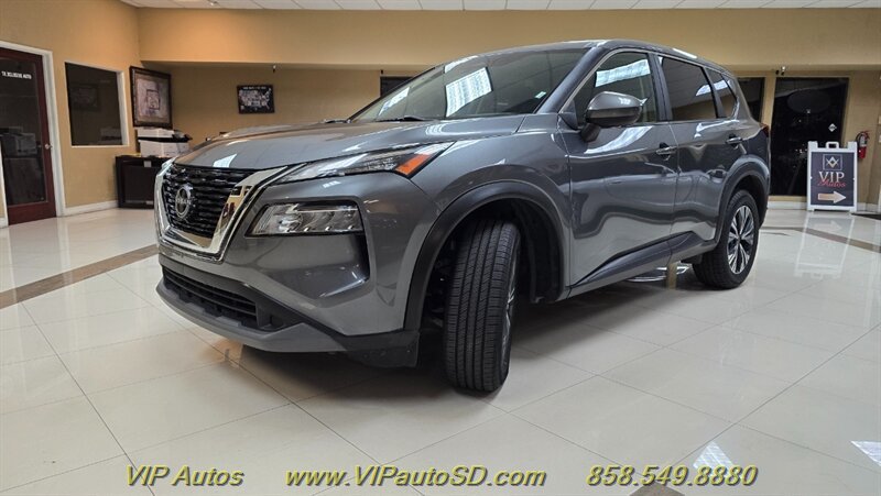 Used 2023 Nissan Rogue SV FWD image 2