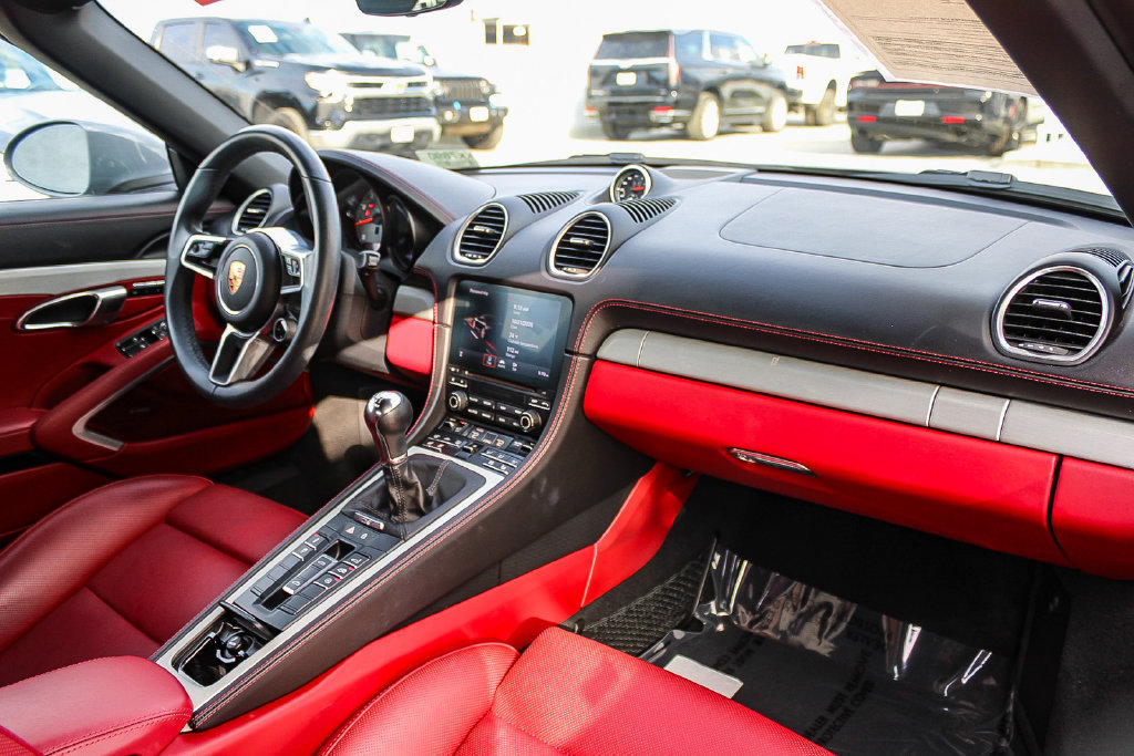 Used 2024 Porsche 718 Boxster S RWD image 13
