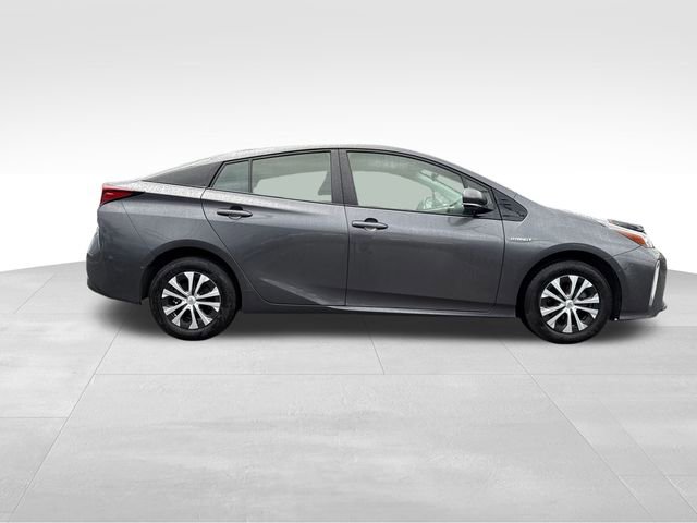 Used 2020 Toyota Prius LE image 9