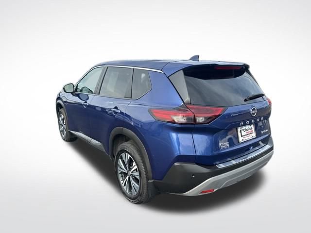 Used 2022 Nissan Rogue SV image 3